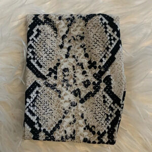 New! Girl’s Lularoe Black and Tan snakeskin leggings S/M